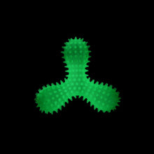 Load image into Gallery viewer, Bud'z Jouet en caoutchouc lumineux pour chien - Triskel à pointes - Vert - 16 cm