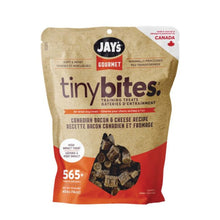 Load image into Gallery viewer, Jay's Gourmet, Tiny Bites Gâteries pour chien - Bacon canadien et fromage