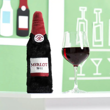 Load image into Gallery viewer, Jouet pour chien peluche Zippy Paws, Bouteille de vin rouge