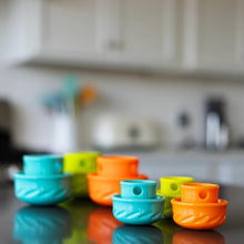 Load image into Gallery viewer, Messy Mutts Jouet pour petit chien ''Totally Pooched, Puzzle'n Play'', Vert