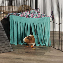 Load image into Gallery viewer, Oxbow Enriched Life - Cachette pour rongeur en coin en tissu polaire