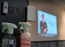 Load image into Gallery viewer, SAMEDIS CANINS - Rencontres canines au Parc à Chien intérieur LJDA