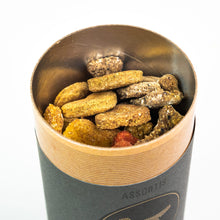 Load image into Gallery viewer, Biscuits végétariens - Saveurs assorties - Todd & Paul, 200g - Boutique Le Jardin Des Animaux -Gâterie pour chienBoutique Le Jardin Des Animaux