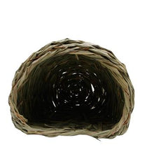 Load image into Gallery viewer, Living World Hutte Hangout en jonc naturel tissé pour petits mammifères - Boutique Le Jardin Des Animaux -Accessoire petit mammifèreBoutique Le Jardin Des Animaux61442