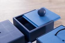 Load image into Gallery viewer, Trixie Jouet stratégique - Poker Box 1 - Boutique Le Jardin Des Animaux -Accessoires de nourrissageBoutique Le Jardin Des AnimauxTRE32012