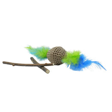 Load image into Gallery viewer, Bud'z Jouet pour chat - Duo Matatabi - Ballon de rugby cartonné avec plumes
