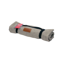 Load image into Gallery viewer, Bud'z Coussin de voyage - Gris sable

