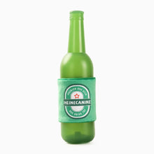 Load image into Gallery viewer, Hugsmart "Boozy Tailz" Jouet en caoutchouc &amp; tissu craquant pour chien - Heinecanine
