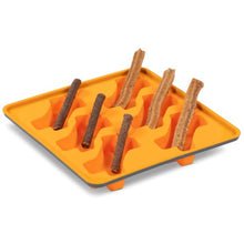 Load image into Gallery viewer, Messy Mutts Moule à sucettes glacées en silicone avec cadre (6 friandises), Orange
