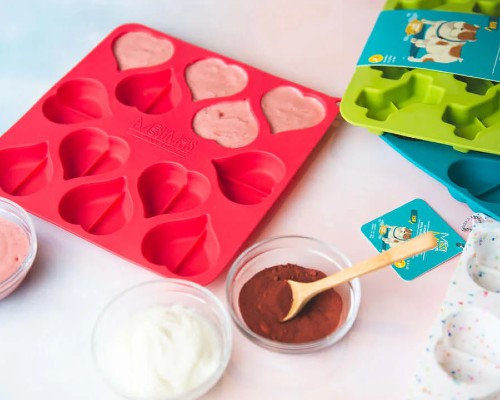 Messy Mutts Moules à biscuits pour cuire et congeler en forme de coeur, Confettis