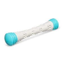 Load image into Gallery viewer, Messy Mutts &quot;Totally Pooched, Chew N&#39; Squeak&quot; Jouet bâton en caoutchouc pour chien, Bleu

