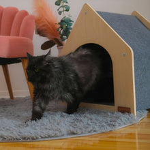 Load image into Gallery viewer, Noba Origin Le Chalet Noba - Maison griffable pour chat - Gris
